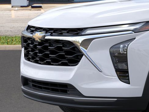 New 2026 Chevrolet Trax LT w/ Driver Confidence Package image 13