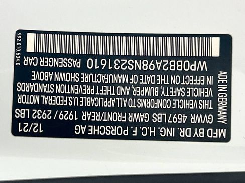Certified 2022 Porsche 911 Targa 4S AWD/4WD image 32