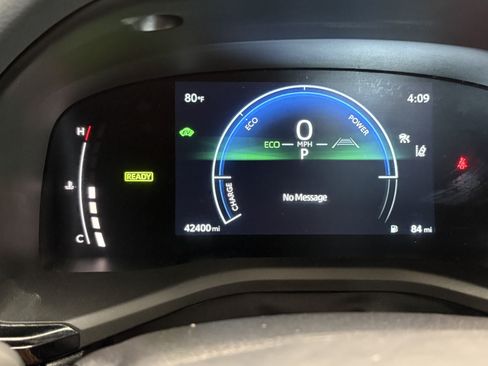 Used 2025 Toyota Camry SE FWD image 26
