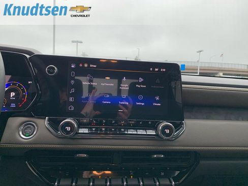 Used 2026 Chevrolet Colorado ZR2 w/ Technology Package image 24