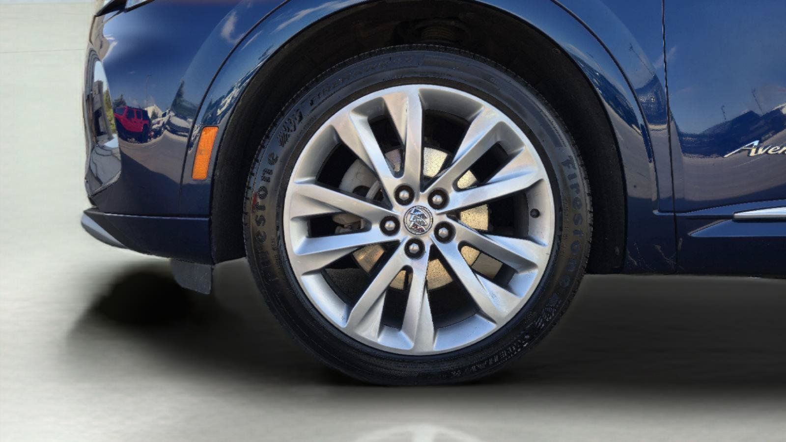 Used 2022 Buick Envision Avenir w/ Safety Package FWD image 11