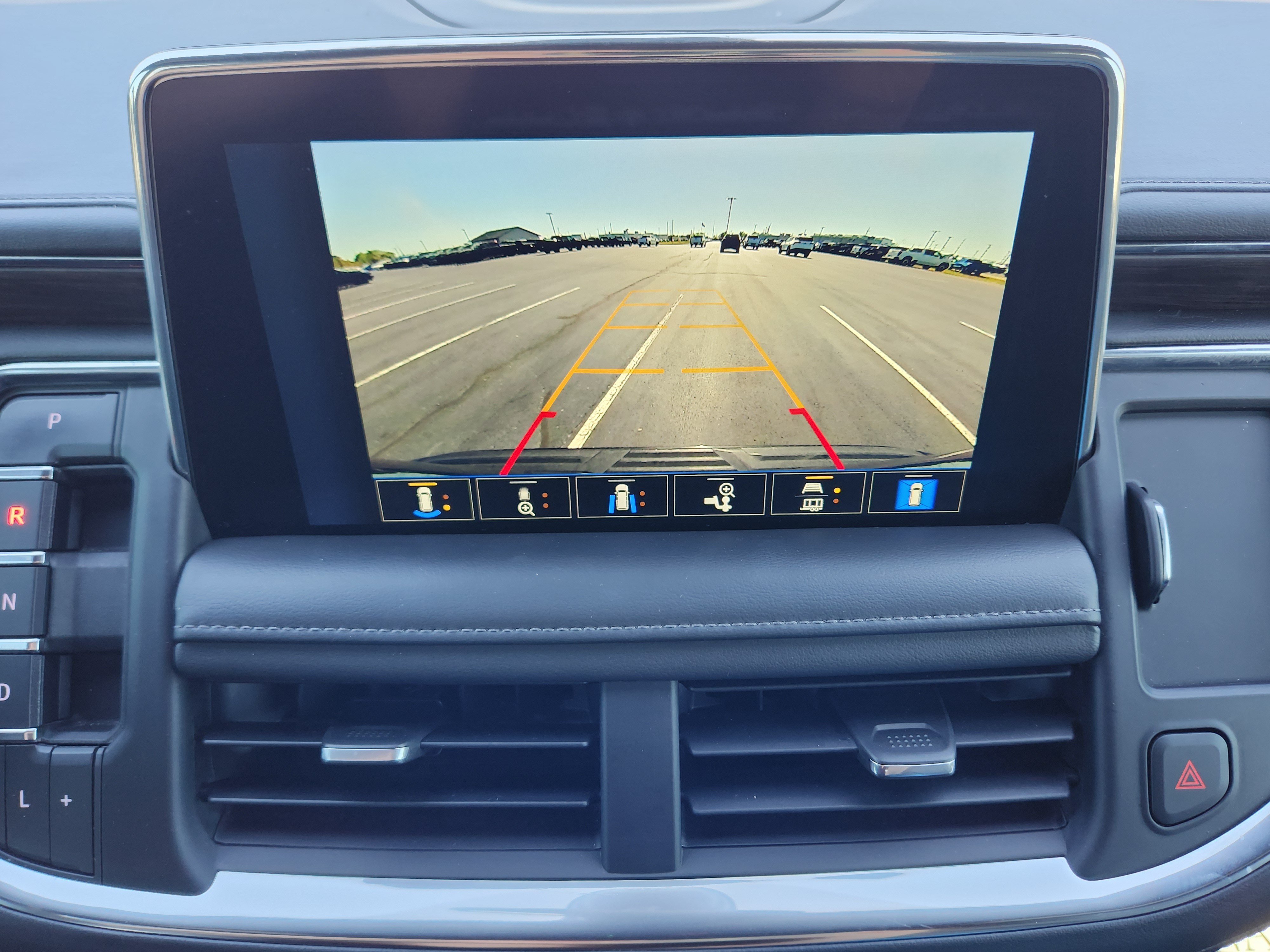 Used 2022 Chevrolet Tahoe LT w/ LT Signature Plus Package AWD/4WD image 20