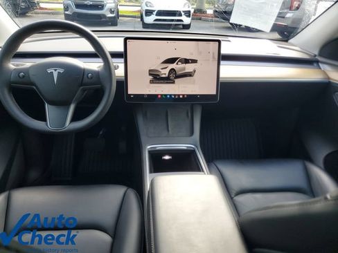 Used 2023 Tesla Model Y Long Range AWD/4WD image 10