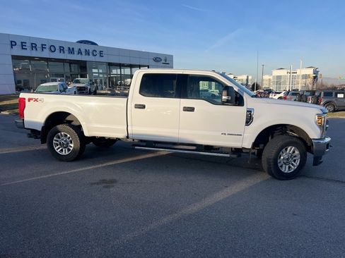 Used 2019 Ford F350 XLT w/ XLT Value Package image 4