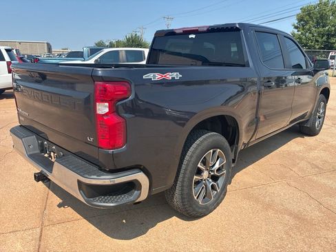 Used 2022 Chevrolet Silverado 1500 LT AWD/4WD image 5