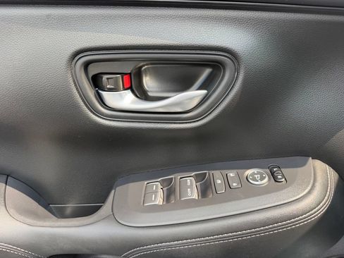 Used 2025 Honda HR-V EX-L image 13