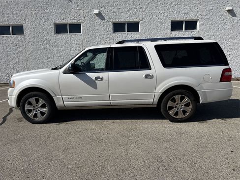 Used 2016 Ford Expedition EL Platinum image 10