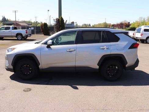 Certified 2019 Toyota RAV4 XLE AWD/4WD image 8