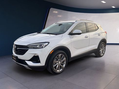 Used 2022 Buick Encore GX Essence w/ Advanced Technology Package FWD image 1