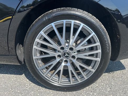 Used 2025 Mercedes-Benz CLA 250 4MATIC image 30
