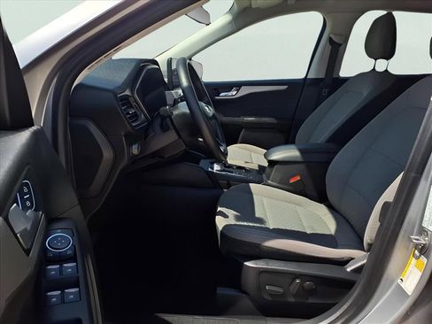 Used 2021 Ford Escape SE image 13