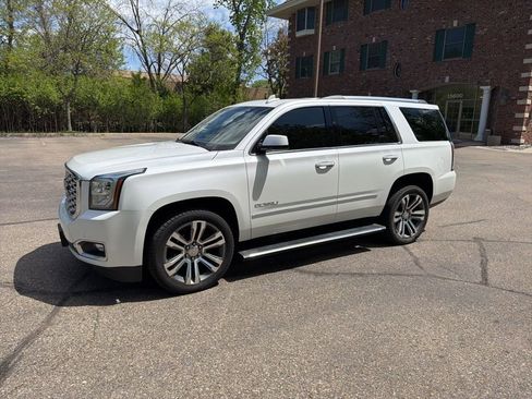 Used 2018 GMC Yukon Denali w/ Denali Ultimate Package AWD/4WD image 1