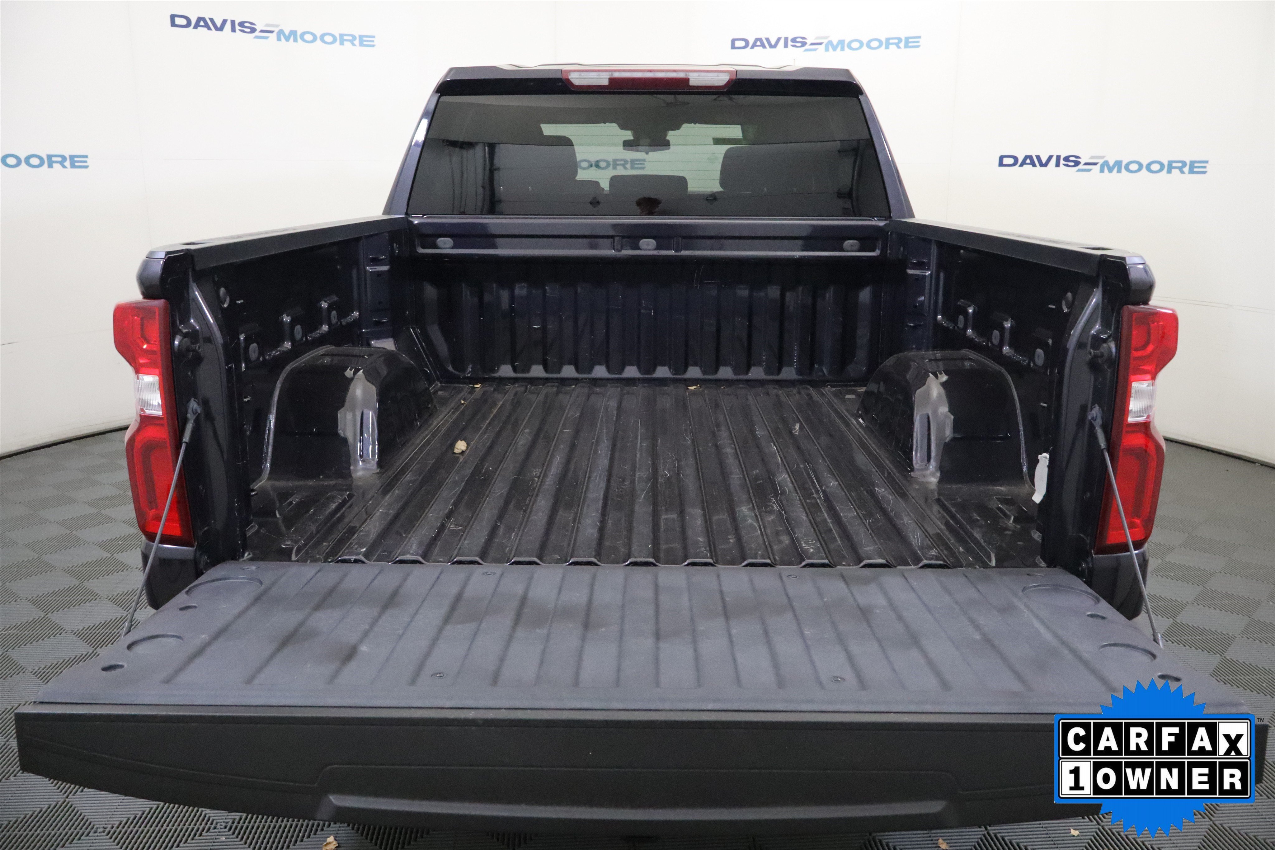 Used 2023 Chevrolet Silverado 1500 RST AWD/4WD image 9
