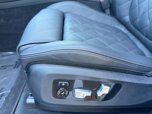 Used 2026 BMW X7 xDrive40i AWD/4WD image 14