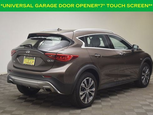 Used 2018 INFINITI QX30 Premium w/ Navigation Package AWD/4WD image 8