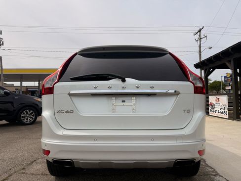 Used 2017 Volvo XC60 T5 Dynamic FWD image 4