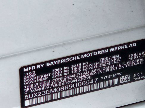 Used 2024 BMW X7 xDrive40i w/ Executive Package image 26