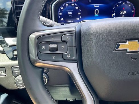 Used 2025 Chevrolet Silverado 2500 High Country w/ Technology Package AWD/4WD image 22