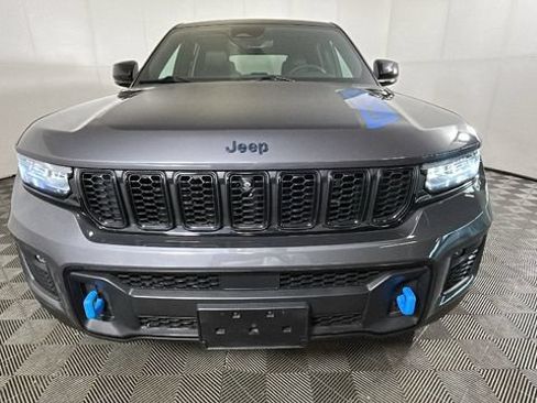 Used 2022 Jeep Grand Cherokee Trailhawk AWD/4WD image 7