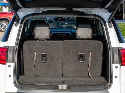 Used 2019 GMC Acadia SLT FWD image 9