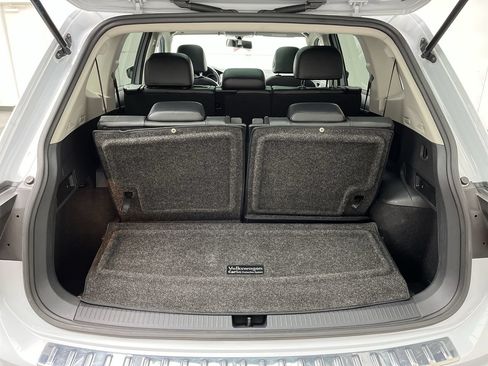 Used 2019 Volkswagen Tiguan SEL Premium R-Line FWD image 27