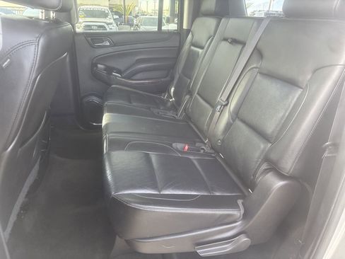 Used 2015 Chevrolet Suburban LT image 25