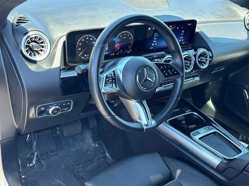 Used 2025 Mercedes-Benz GLA 250 image 10