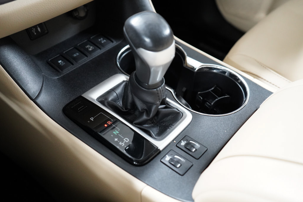 Used 2014 Toyota Highlander XLE AWD/4WD image 26