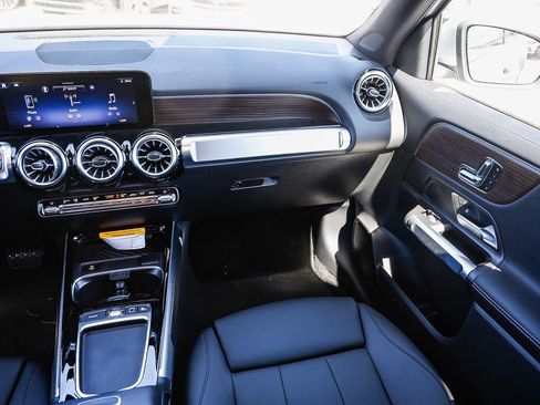 New 2026 Mercedes-Benz GLB 250 image 15