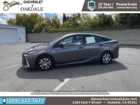 Used 2022 Toyota Prius Prime XLE image 6