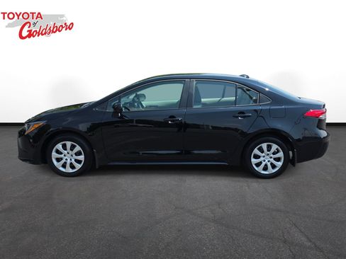 Used 2026 Toyota Corolla LE FWD image 8