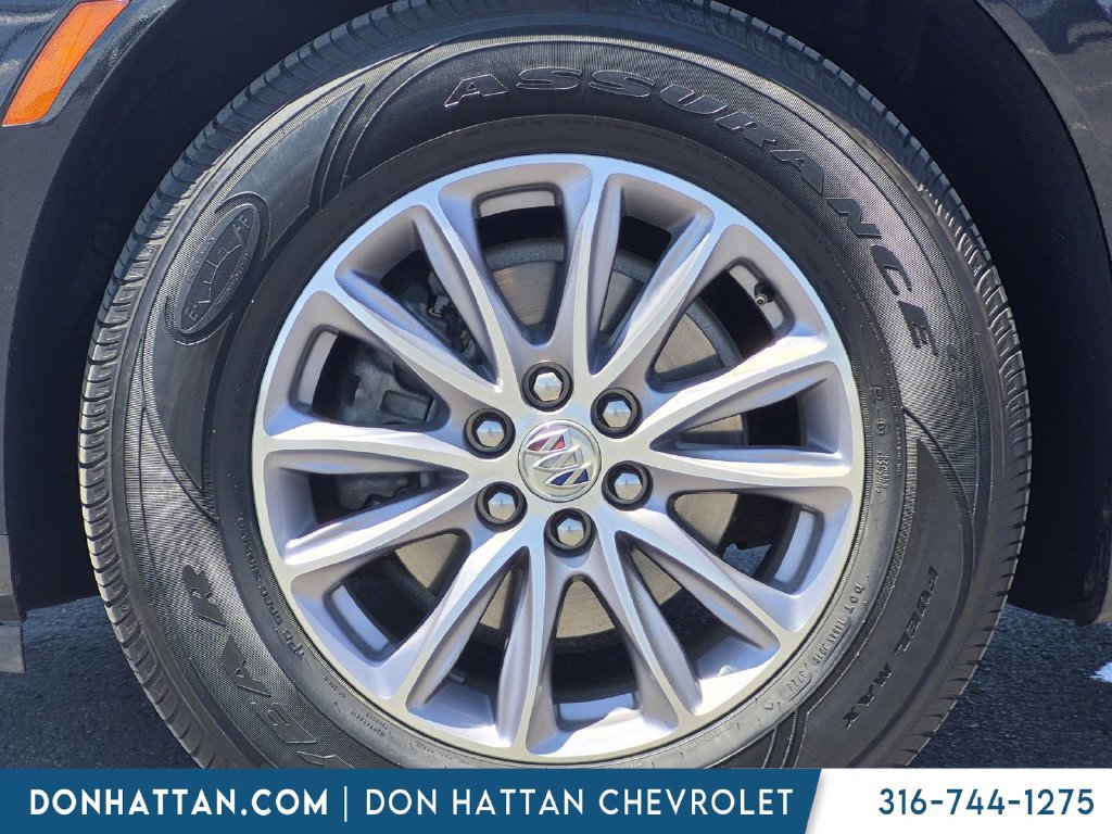 Used 2024 Buick Enclave Premium AWD/4WD image 5