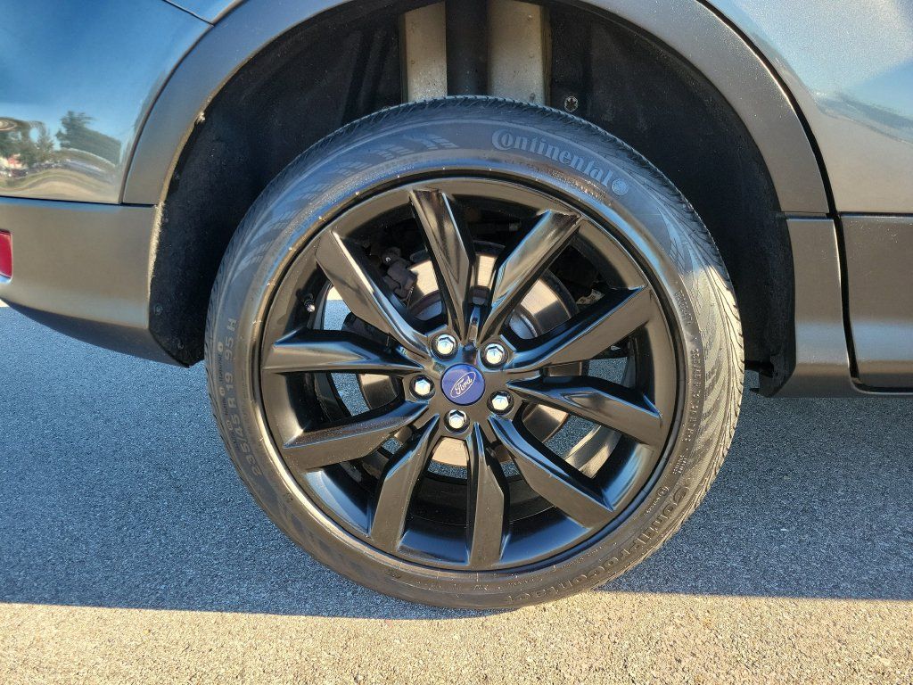 Certified 2018 Ford Escape SE w/ SE Sport Appearance Package AWD/4WD image 5