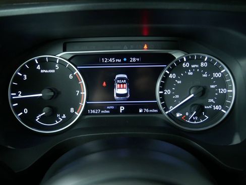 Used 2023 Nissan Rogue S image 22