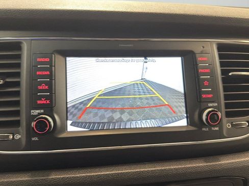 Used 2019 Kia Sedona EX FWD image 17