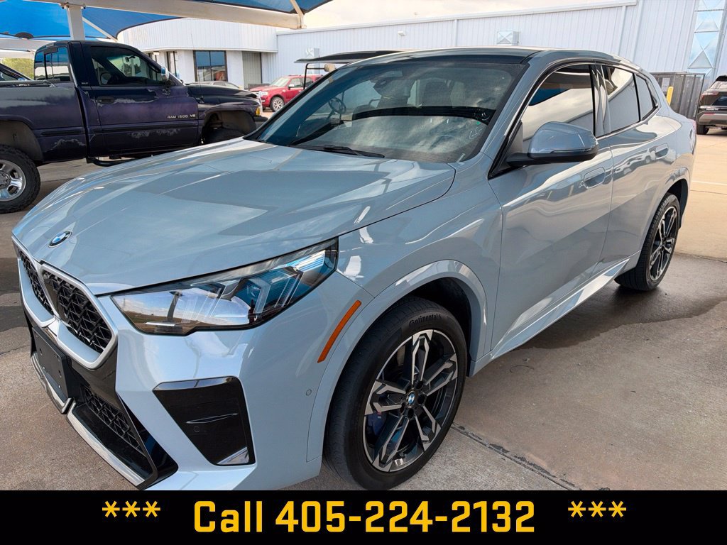 Used 2025 BMW X2 xDrive28i AWD/4WD image 1