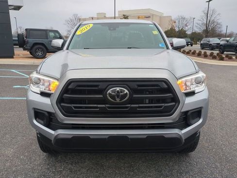 Used 2019 Toyota Tacoma SR w/ SR Convenience Package image 9