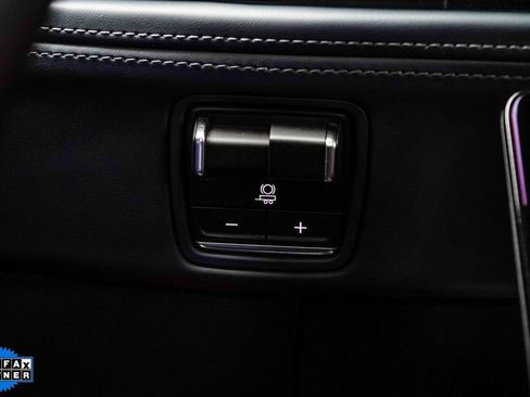 Used 2025 Cadillac Escalade IQ Luxury 2 image 21