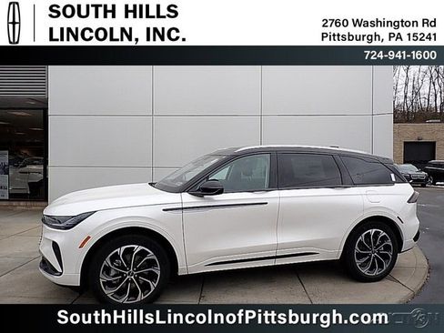 New 2026 Lincoln Nautilus Reserve image 1