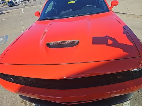 Certified 2022 Dodge Challenger R/T image 6