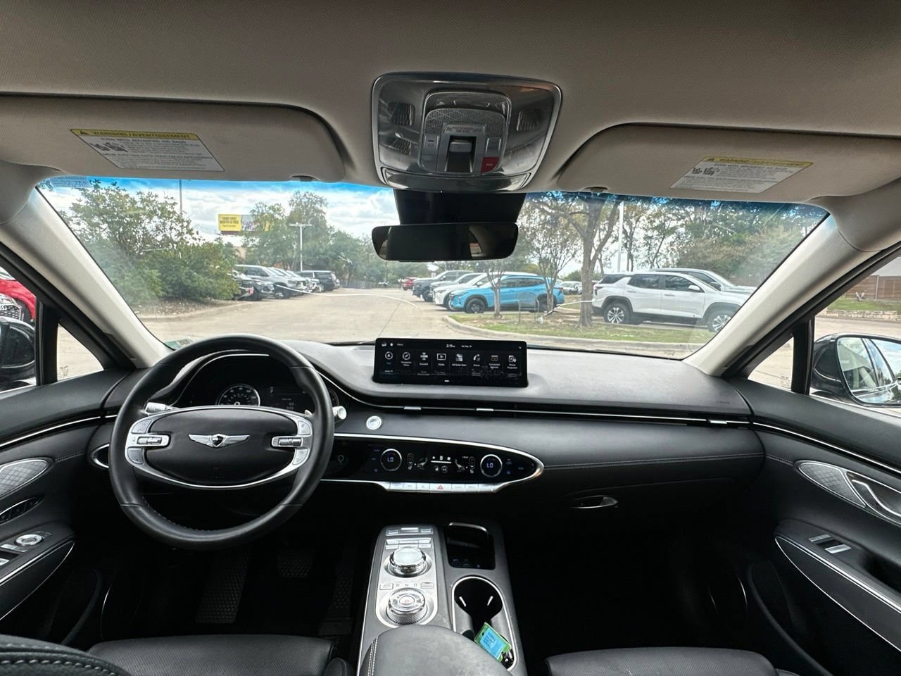 Used 2025 Genesis GV70 2.5T w/ Select Package AWD/4WD image 12