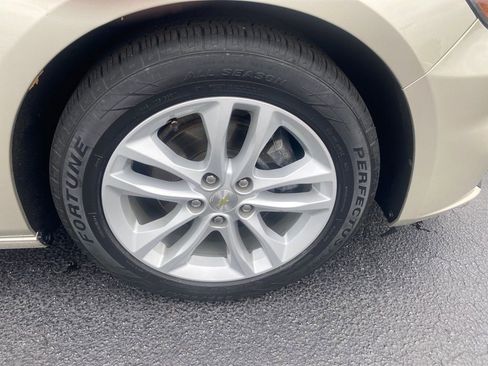 Used 2016 Chevrolet Malibu LT FWD image 23