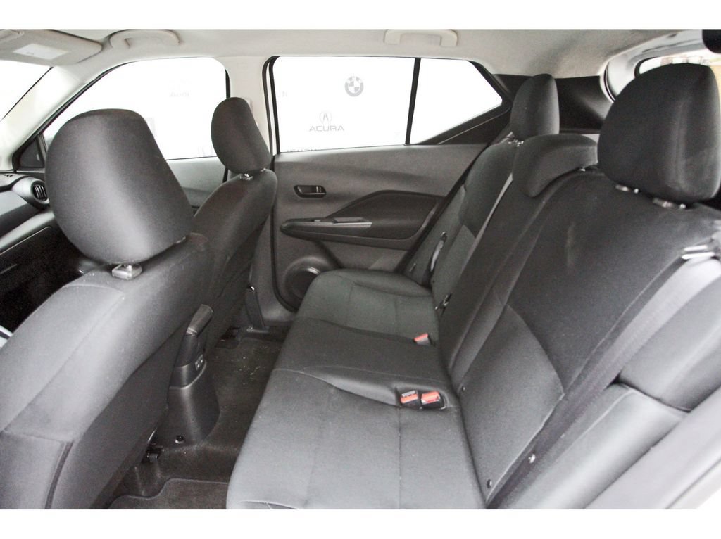 Used 2025 Nissan Kicks Play S FWD image 8