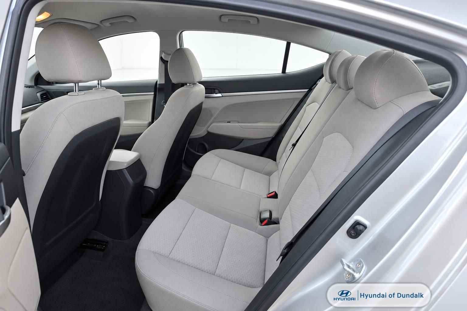 Used 2020 Hyundai Elantra SE FWD image 9