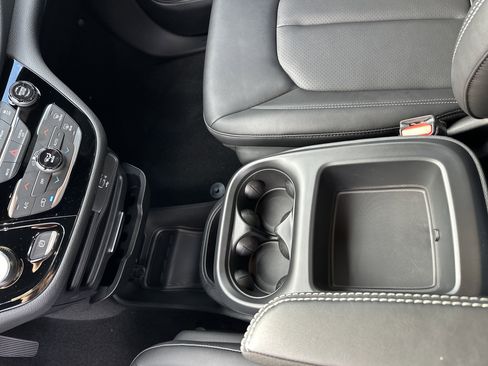 New 2026 Chrysler Pacifica Select image 33