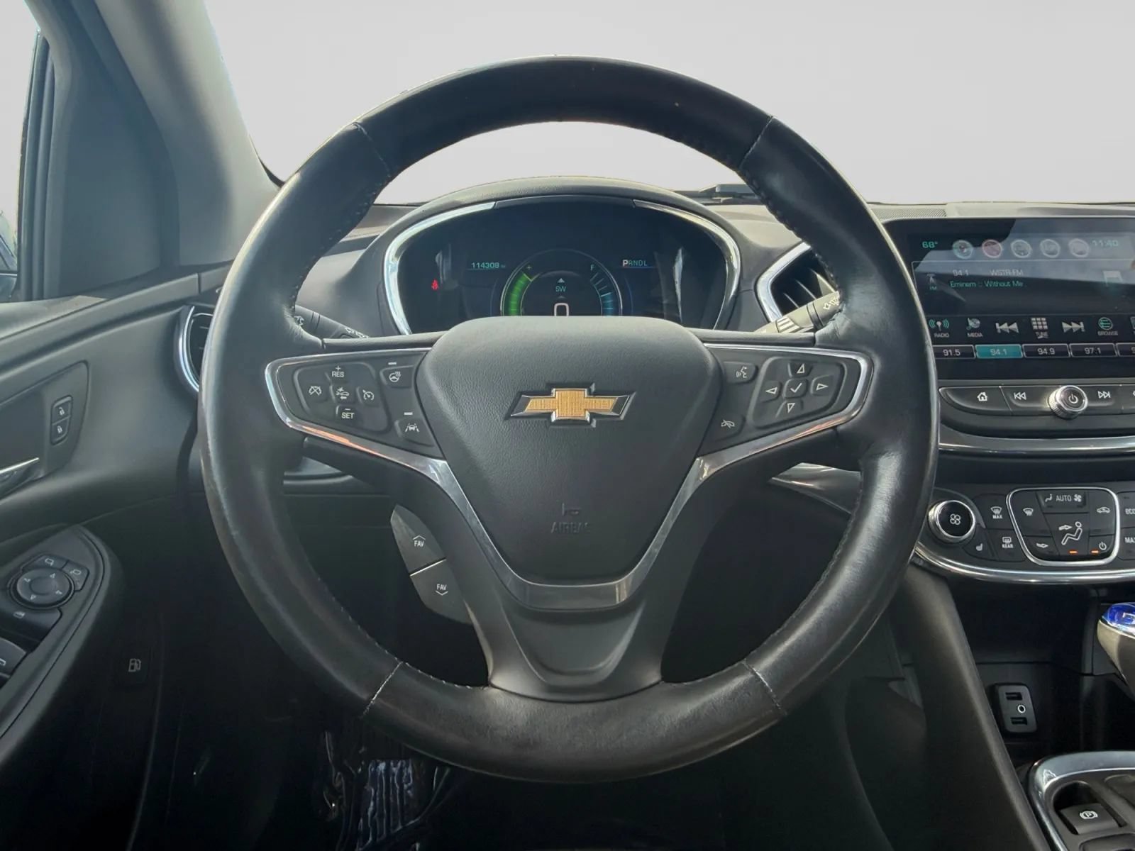 Used 2016 Chevrolet Volt Premier w/ Driver Confidence Package FWD image 20