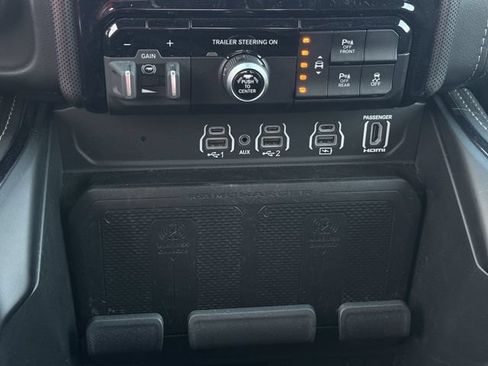 Used 2025 RAM 1500 Limited w/ Trailer Tow Group AWD/4WD image 18