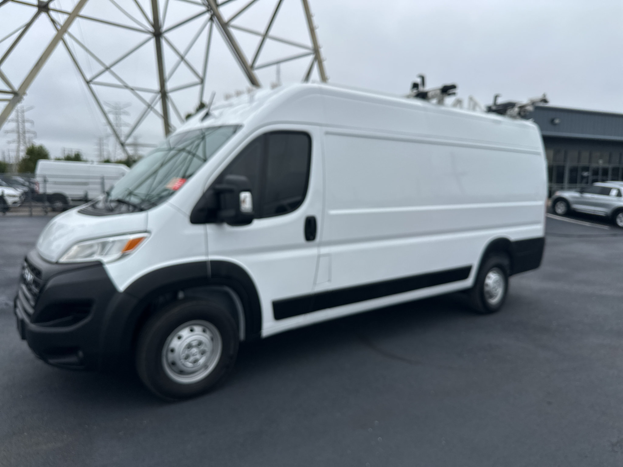 Used 2023 RAM ProMaster 3500 FWD image 2