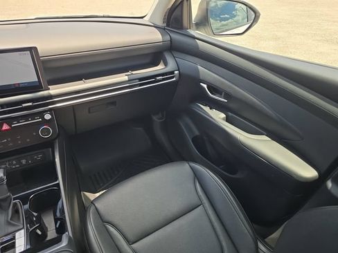 Used 2025 Hyundai Tucson SEL FWD image 12