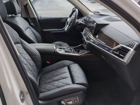 Used 2023 BMW X7 xDrive40i image 26
